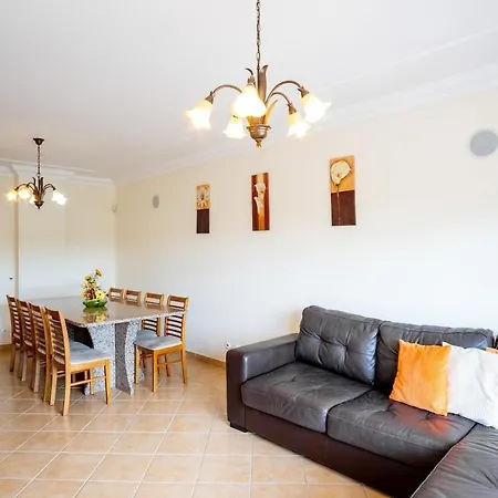 Thiago Holidays * Albufeira